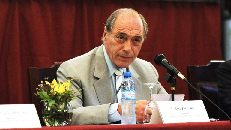 Eugenio Zaffaroni renunció a la Corte Suprema
