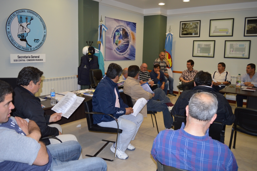 Jerárquicos logran histórico acuerdo por horas extra