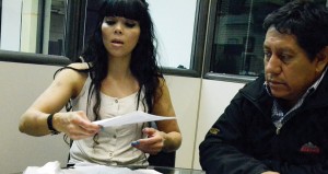MUJER EX POLICIA GOLPEADA SL