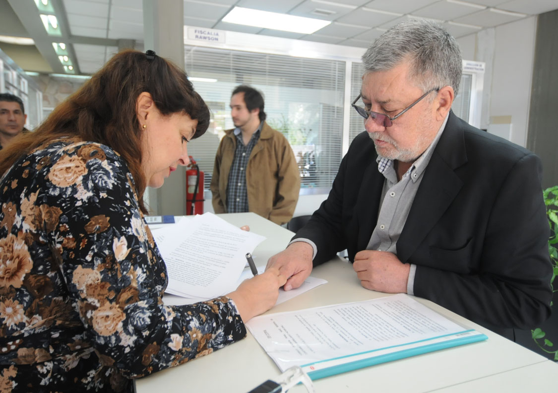 Denuncia al dasnevismo por fideicomiso irregular