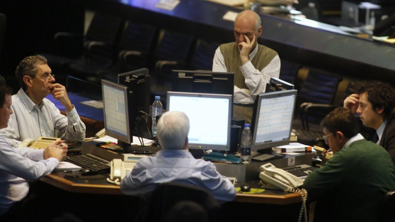 El ‘contado con liqui’ es el dólar que más negocios mueve