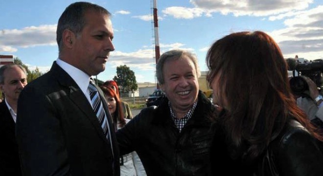 Buzzi llega y recibe a la Presidenta