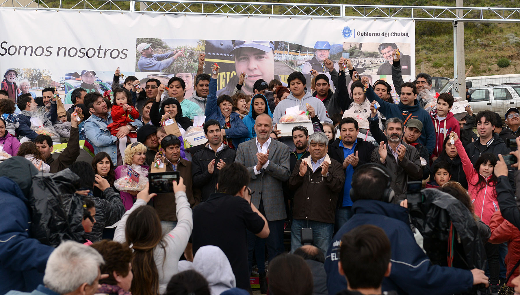 Trabajadores petroleros recibieron viviendas