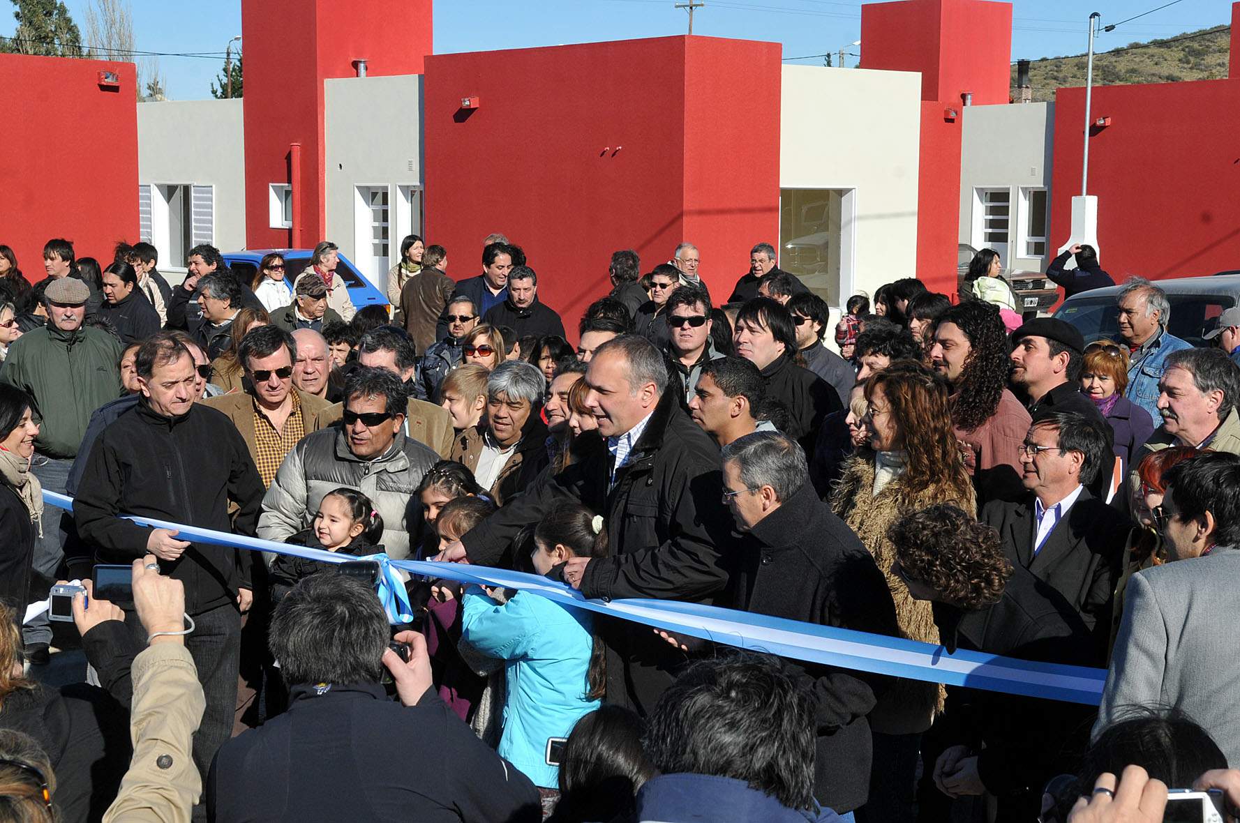 Buzzi entregará viviendas a Petroleros Privados