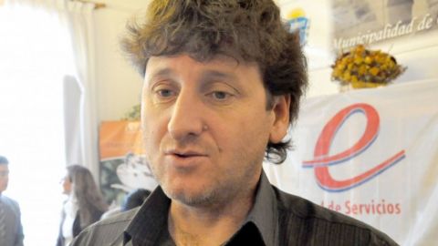 Restucha: “Acompañaré a Buzzi hasta el último día de su gestión”