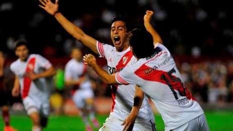 River ganó en Rosario y se escapa