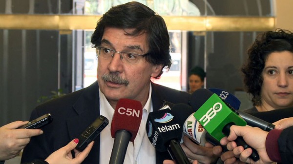 Sileoni destacó la movilidad social ascendente en el plano universitario