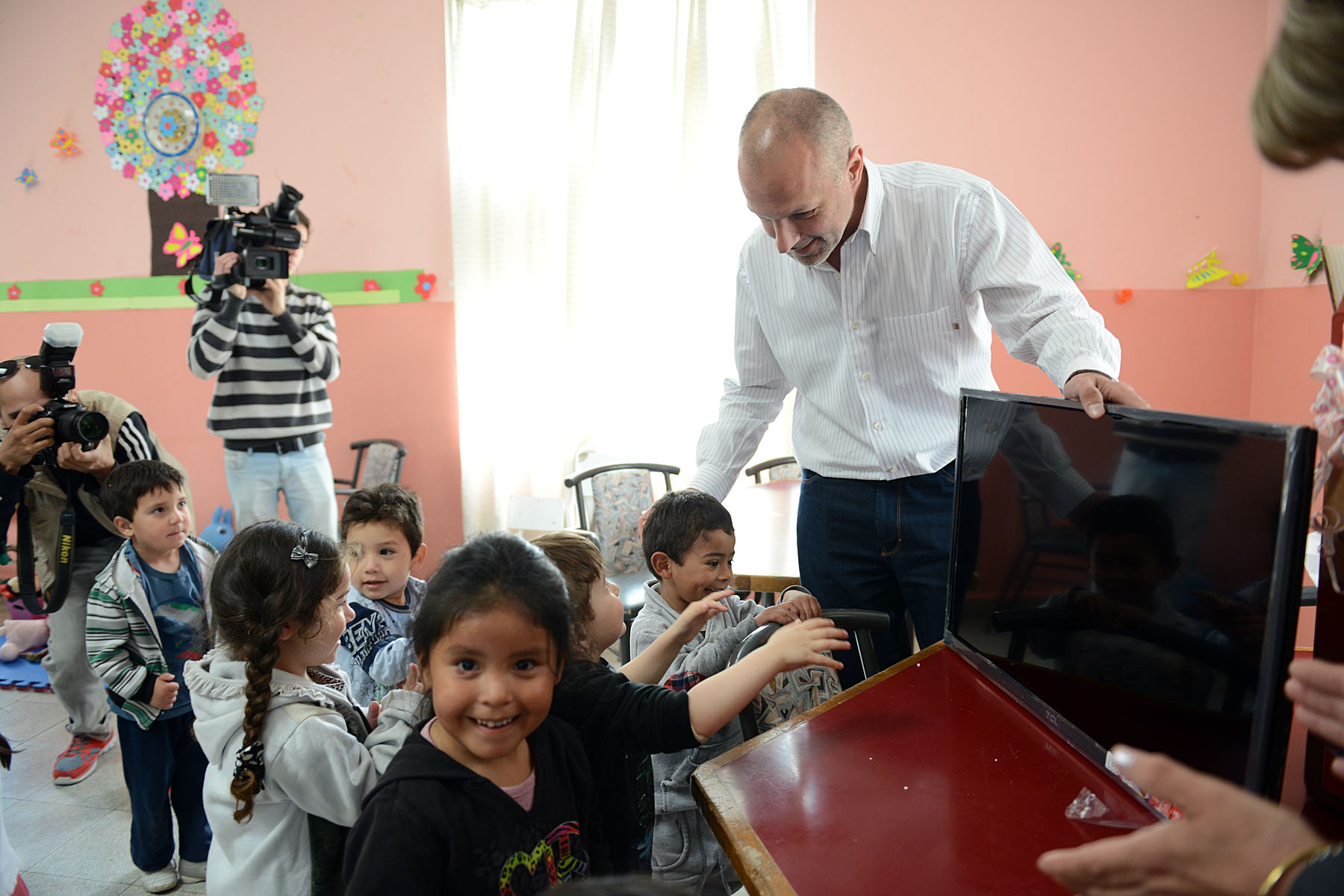 Buzzi estuvo en la Casa del Niño