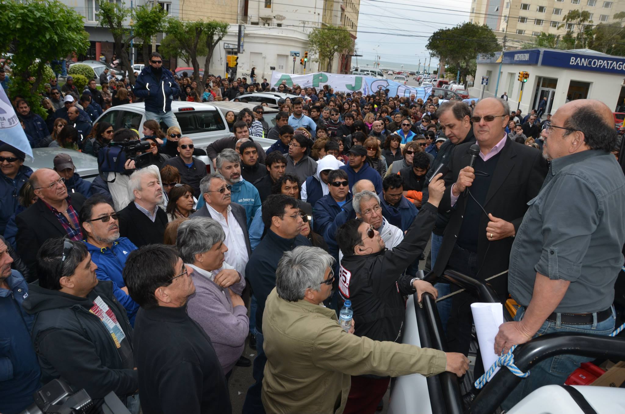 Di Pierro quiere la quita del impuesto a las ganancias