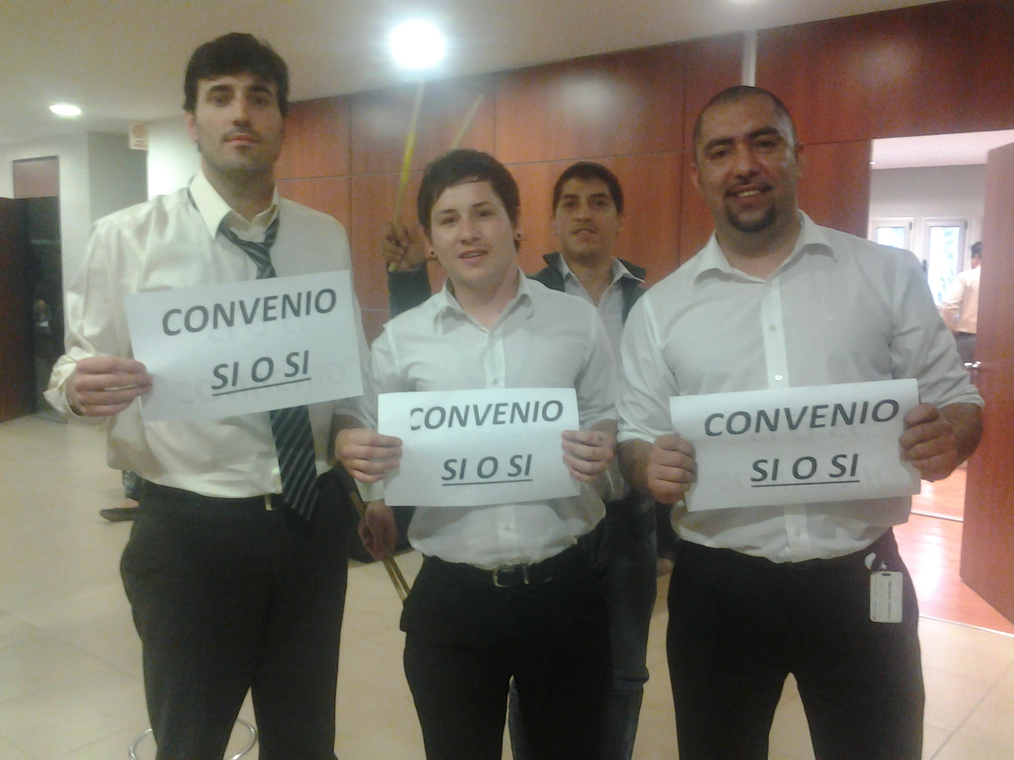Retención de servicios en la Legislatura impidió que interpelen a Conti