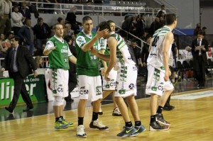 Peñarol 68 - Gimnasia 74