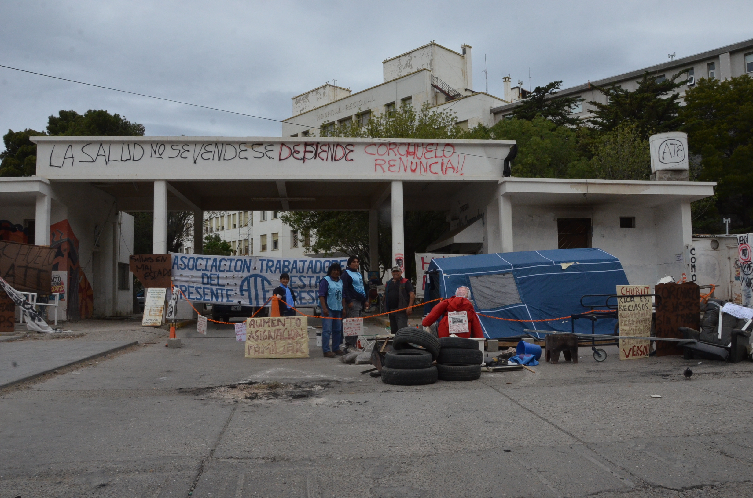 Hospital: Paro con corte parcial y panfleteada