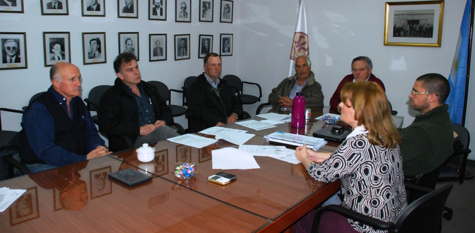 Avanza convenio para beneficios sociales de trabajadores rurales