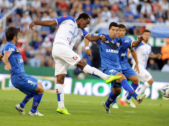 Godoy Cruz goleó 4-1 a Vélez en el Amalfitani