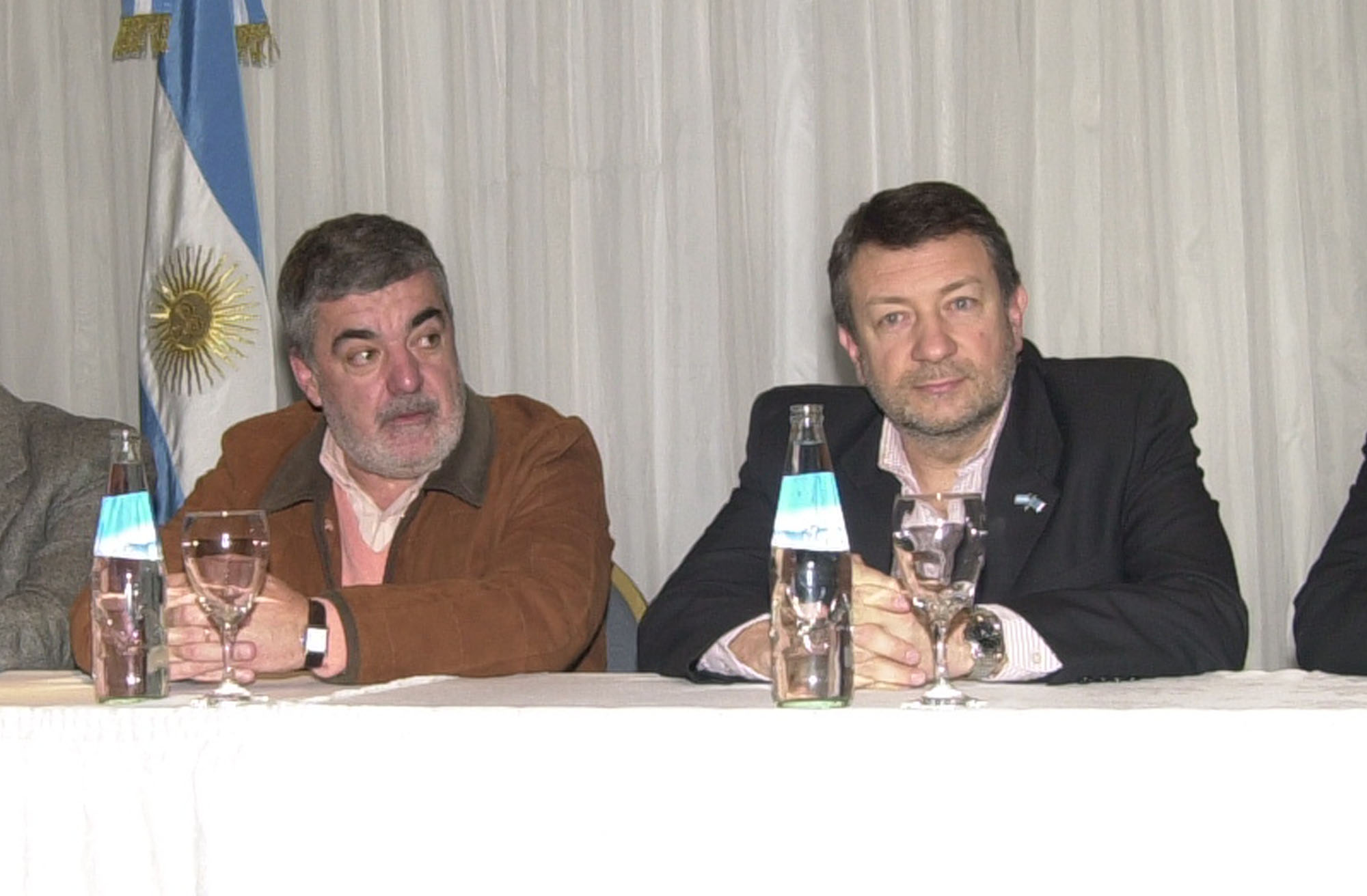 El pacto Yauhar-Das Neves, detrás de la iniciativa popular