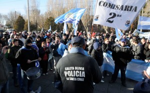policia santa cruz principio acuerdo