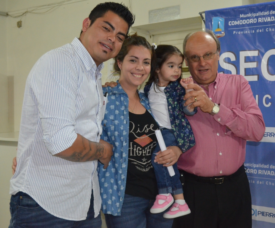 Según Di Pierro: “ya se entregaron 4.500 lotes”