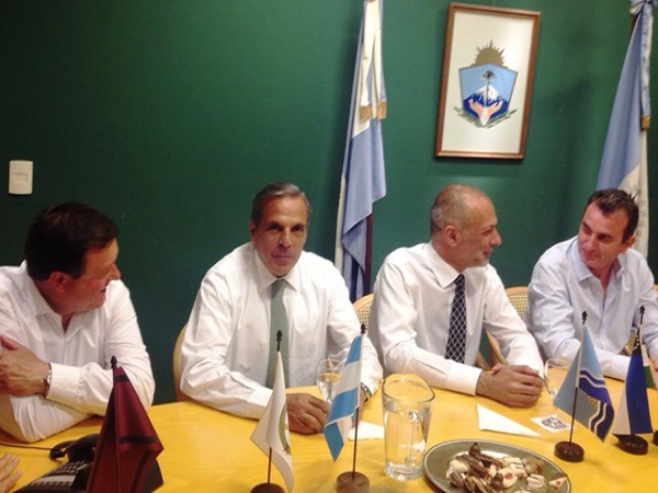 Baja del crudo: Menos regalías y reducción del déficit energético