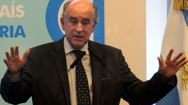 Se fue el jefe de la SIDE y llega Parrilli