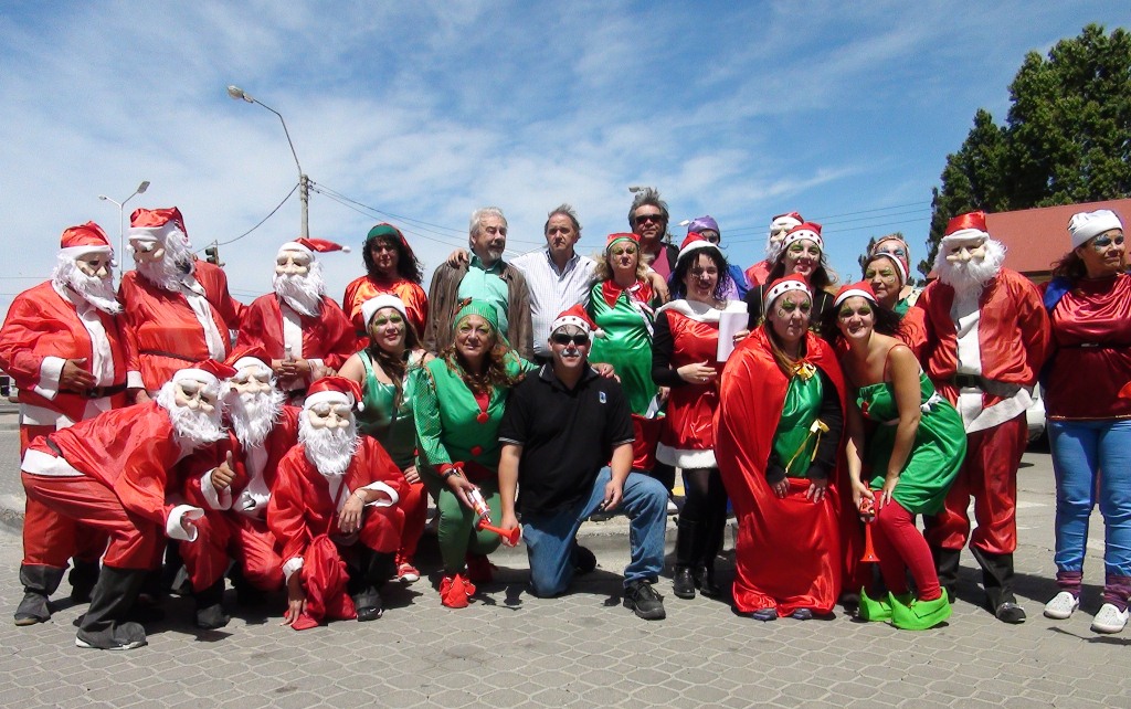 Papa Noel recorrió los barrios de la ciudad