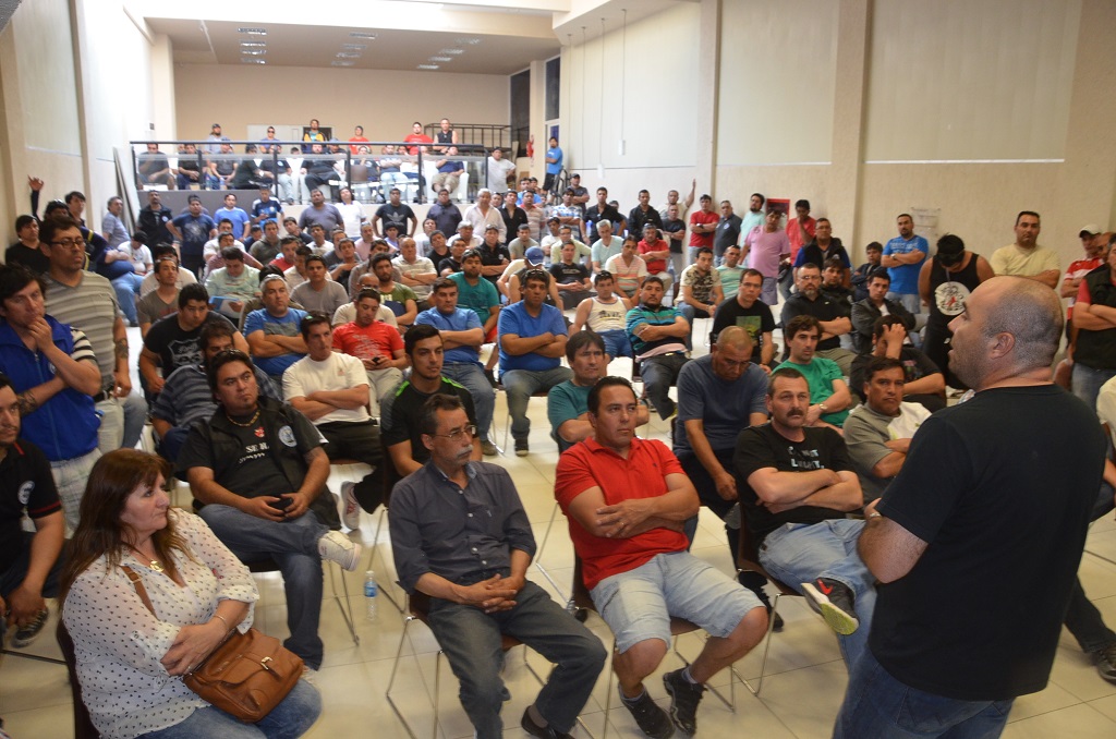 Los Petroleros suspenden los paro y vuelven apostar al diálogo