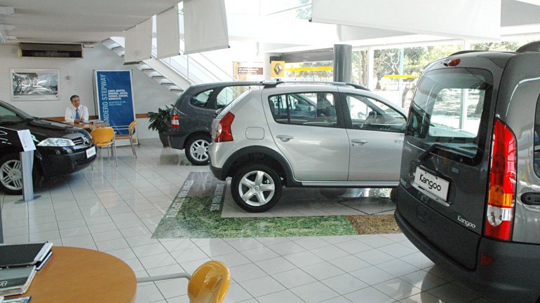La venta de autos tuvo su mayor caída en 12 años