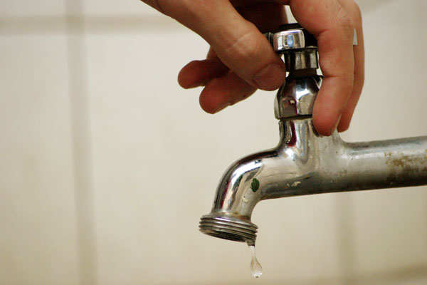 El agua recién volvería en la madrugada