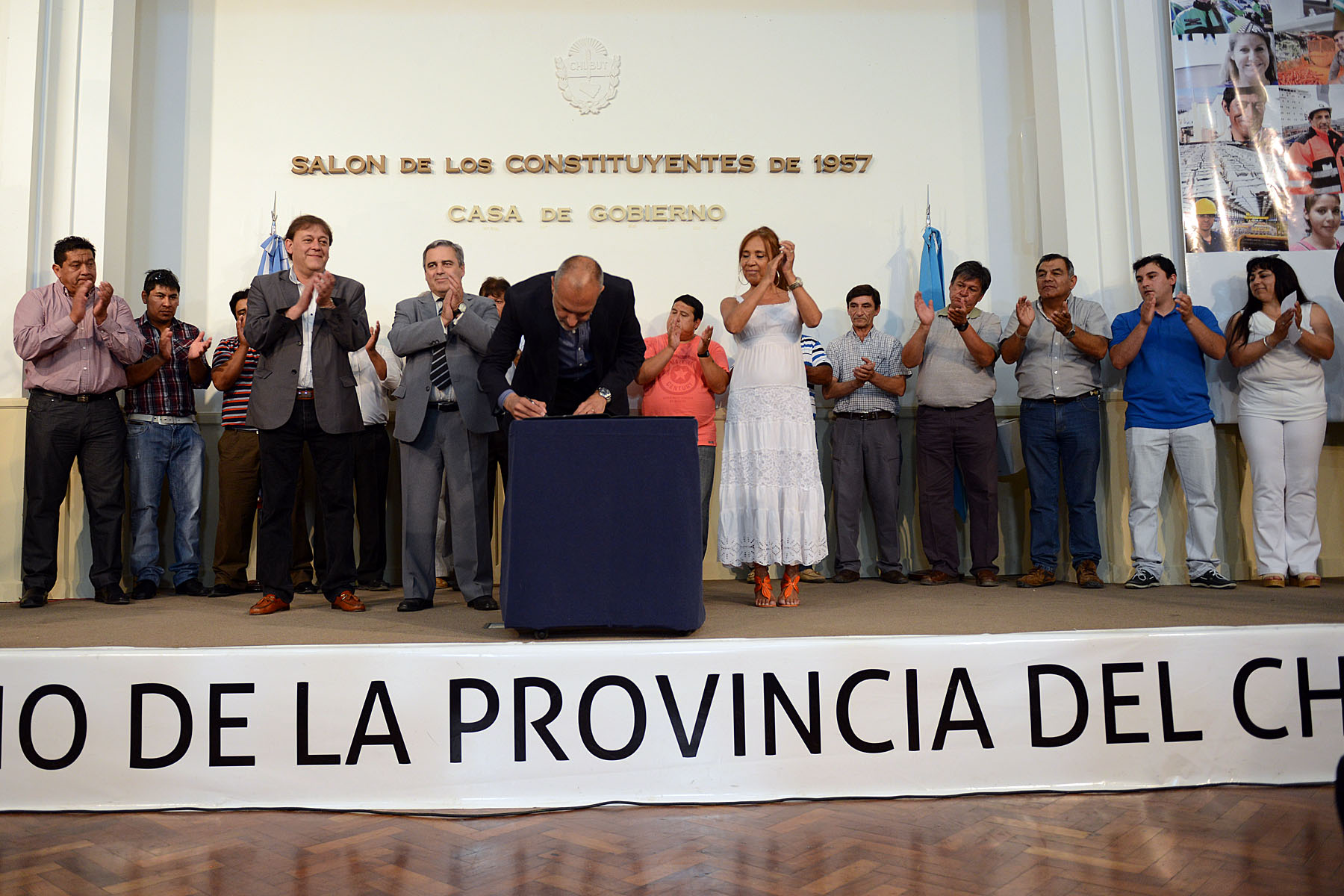 Se firmó la convocatoria a las PASO