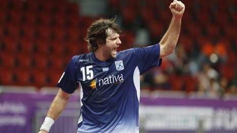 Los Gladiadores vencieron 32-20 a Arabia