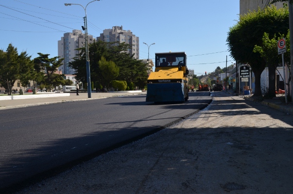 Se retomó la obra de repavimentación en Avenida Yrigoyen