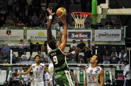 El puntero le cortó la racha al Verde en el Socios Fundadores