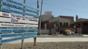 Obra con carteleria (3) pavimento moure