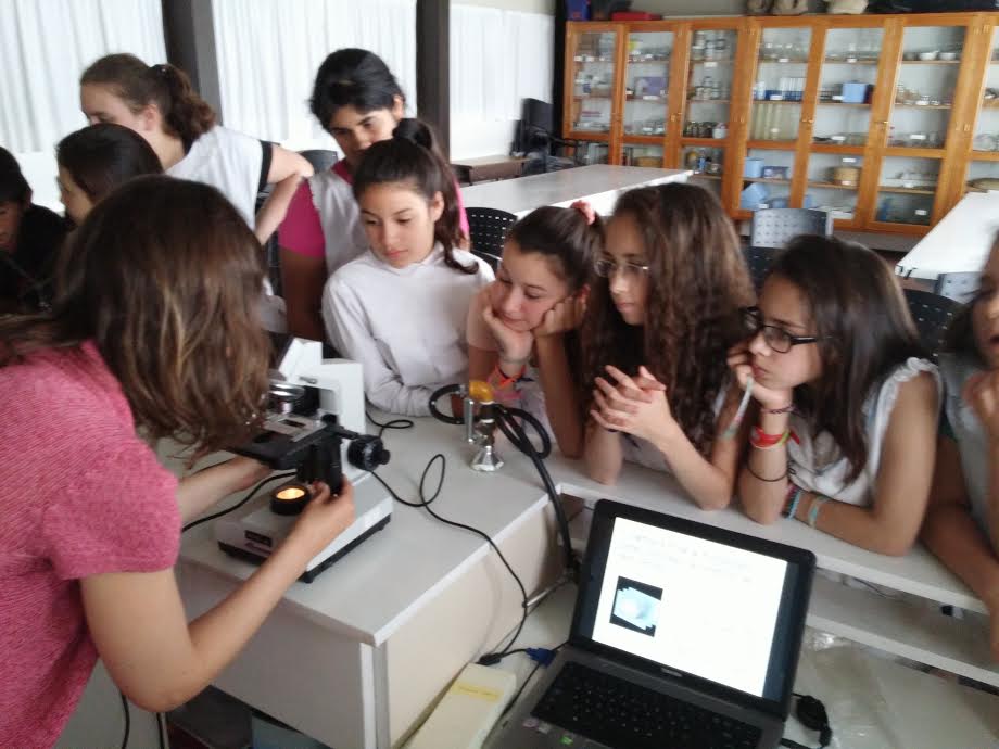 Exitoso 2014 de “Los científicos van a las escuelas”
