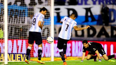 Racing le facturó a Boca todos sus errores: 4-1
