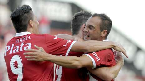 Triunfos de Argentinos, Lanús y Unión