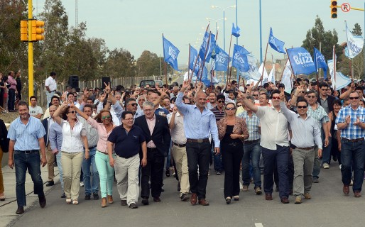 Buzzi no quiere más “mesas chicas”