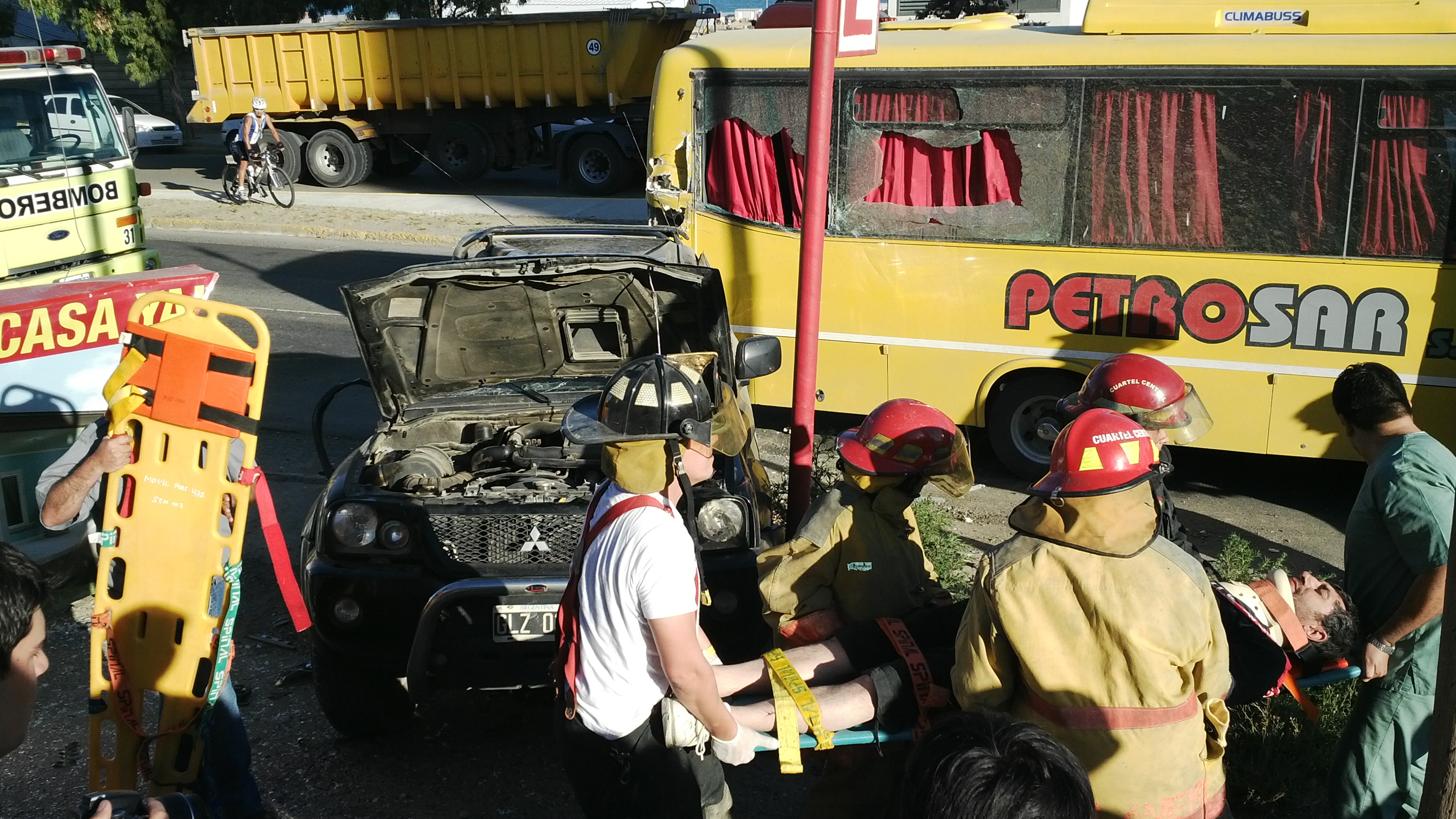 Un conductor casi ocasiona una tragedia