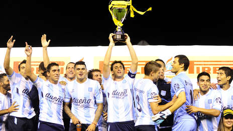 Racing se floreó ante Independiente