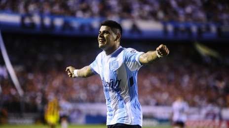 Otro triplete de Bou para Racing en la Copa