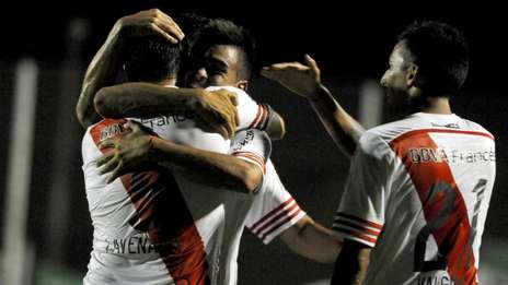 Previsible goleada de River sobre Sarmiento