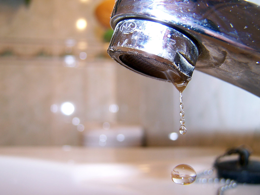 Esta noche cortarán el agua por 24 horas