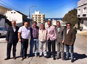 chubut somos todos comodoro saco rosa