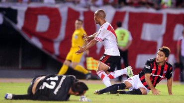 River derrotó a San Lorenzo por la Recopa