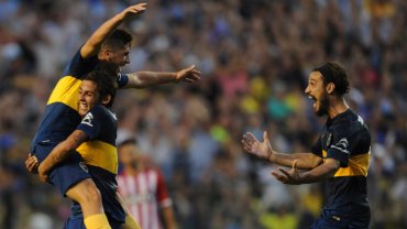 Boca goleó a Estudiantes y sigue invicto