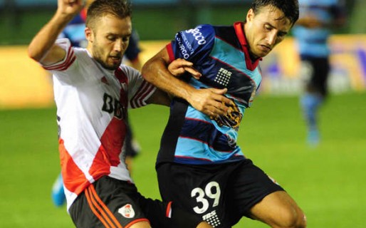 River rescató un empate ante Arsenal