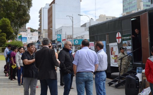 Di Pierro participó de una campaña de vacunación