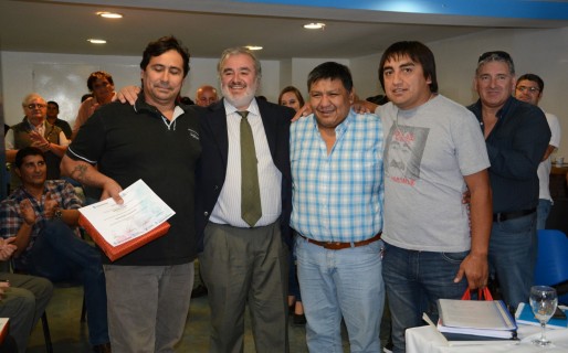 Entregan certificados de alfabetización digital a trabajadores petroleros