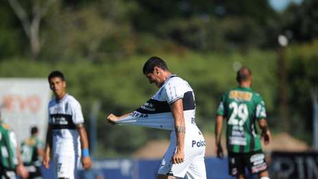 Gimnasia le ganó a Chicago en el descuento