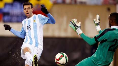 Argentina superó a Ecuador de la mano de Pastore
