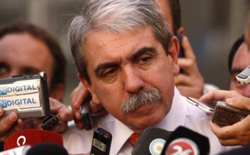 Fernández acusó a Nisman de usar fondos del Estado para «salir con minas»